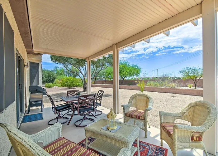 Pool & Golf On-site! 45+ Retreat W/ Patio Holiday home Surprise